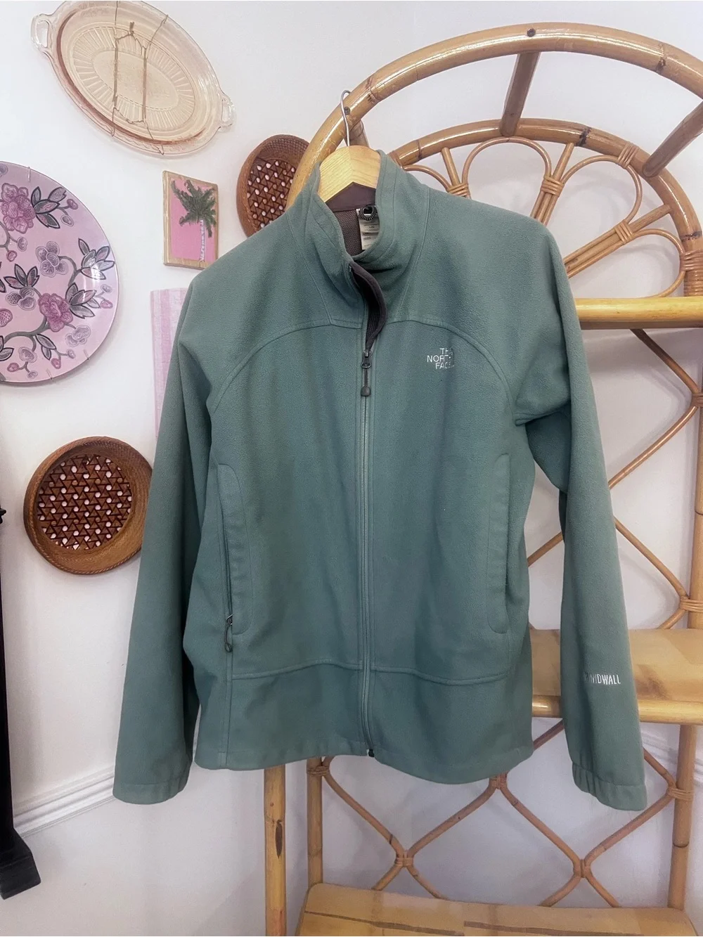 The North Face Men's Sage Green Lightweight Full-Zip Fleece Jacket